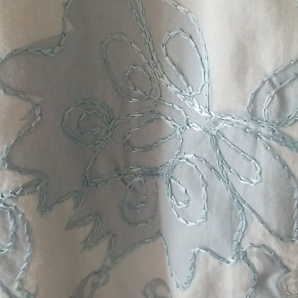 4@30.00 or 20.00:LADIES Blouse by GISELLA - Picture 6 of 16